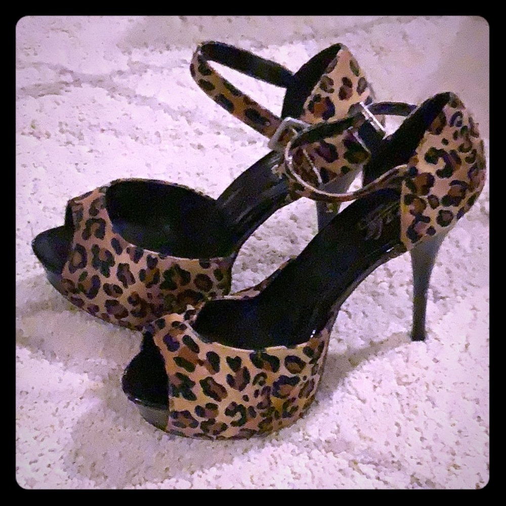 Women’s leopard print high heels
